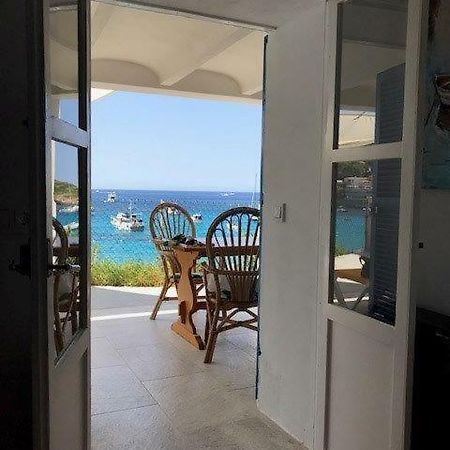 Hebergement Front De Mer Apartamento Sant Elm Exterior foto